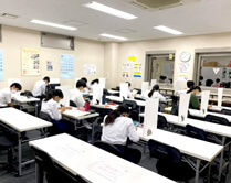 学校内写真２サムネイル